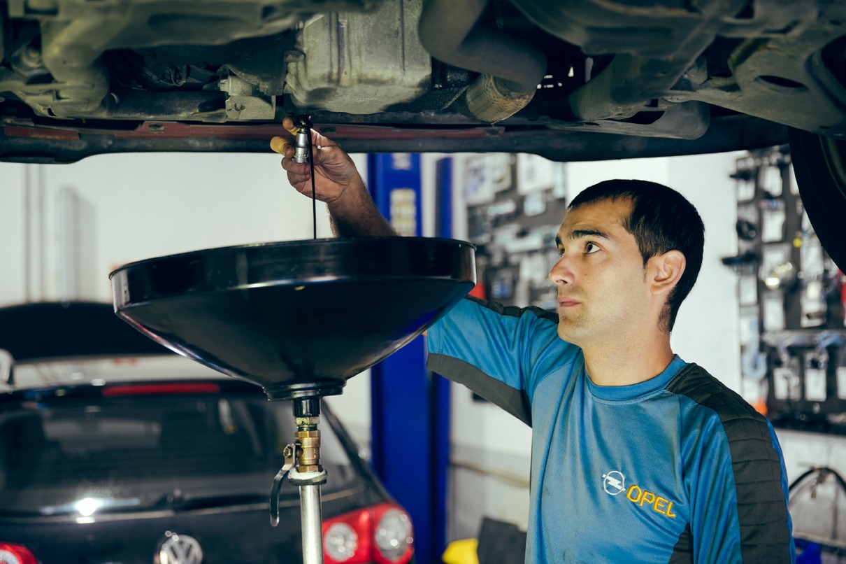 ¿Cómo te ayudamos desde el Servicio Oficial Opel Sanimotor a Mantener tu coche?